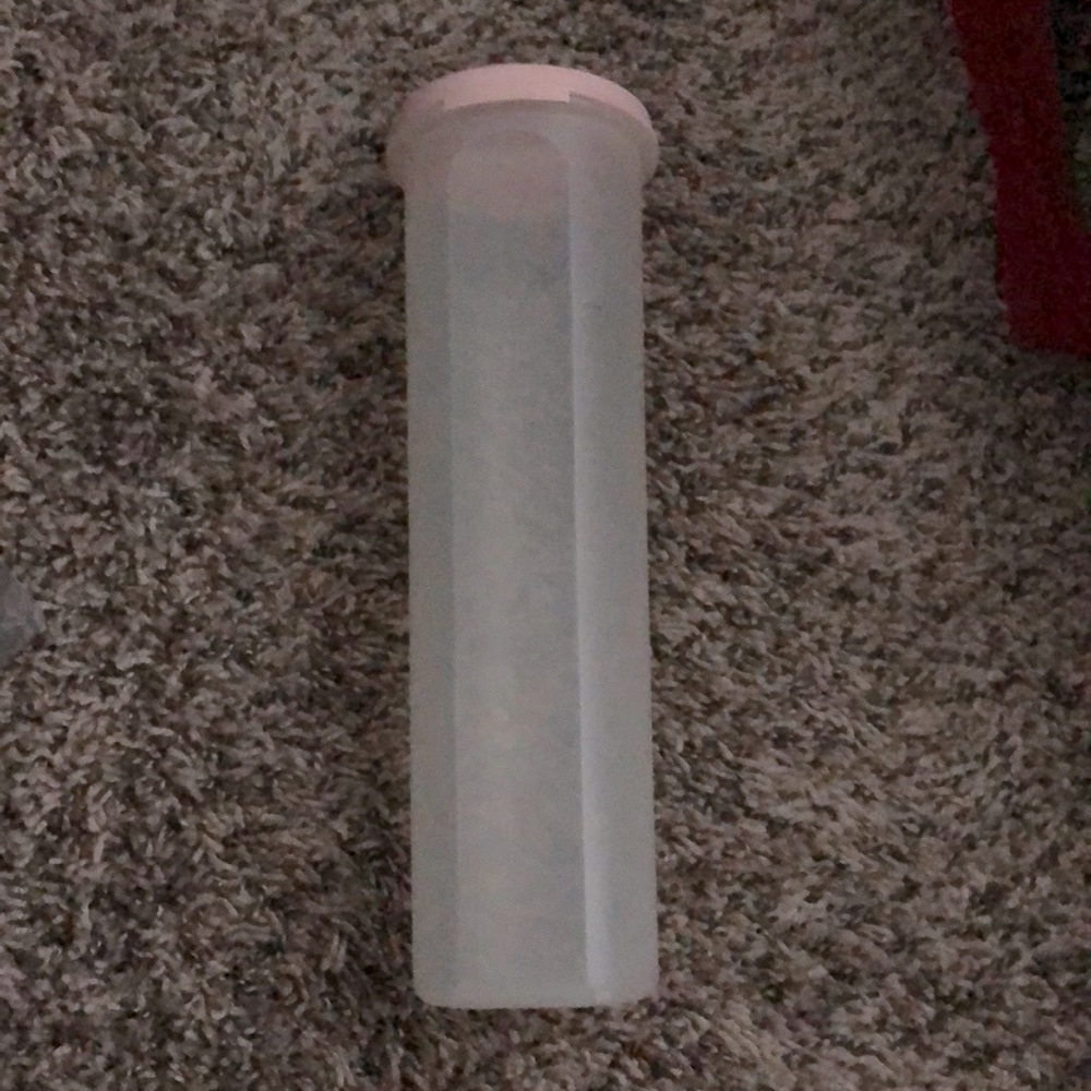 Tupperware spaghetti storage container size 6 pink